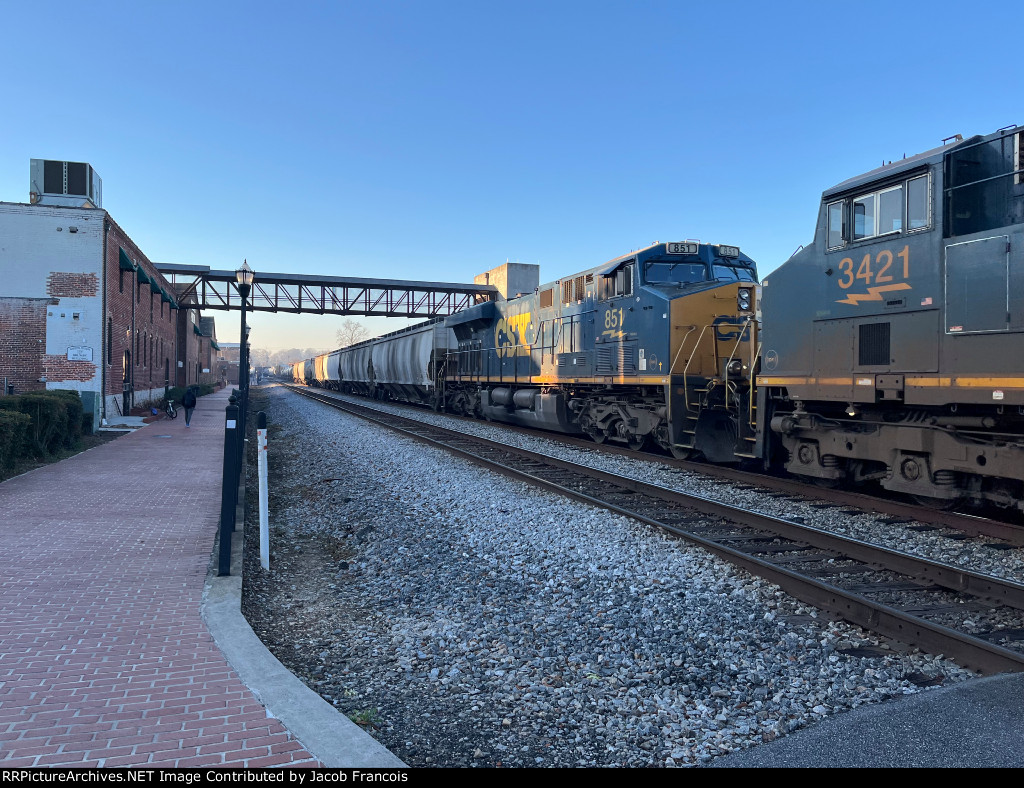 CSX 851